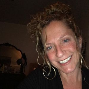 Meet your Posher, Elaine